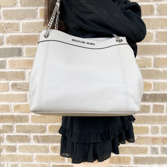 SALE‼️‼️ 💕Michael kors Chain tote gray + wallet - Picture 6 of 7